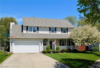 899 Quincy Ct, Medina, OH 44256