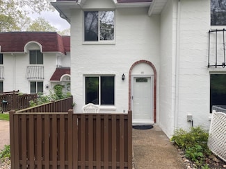 46 Birchwood Rd, Coram, NY 11727