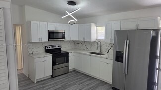 2248 Marina Park Dr, Fort Myers, FL 33905