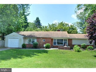 1020 Pheasant Ln, Oreland, PA 19075