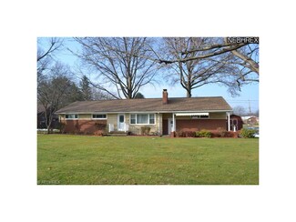 575 Park St NW, Navarre, OH 44662