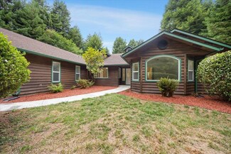 1050 Sandmann Rd, Crescent City, CA 95531
