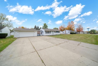 1341 Joseph St, Jackson, MI 49202