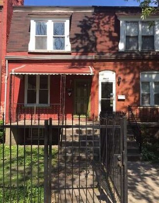 10615 S Champlain Ave, Chicago, IL 60628
