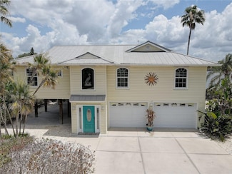 9914 Alavista Dr, Gibsonton, FL 33534