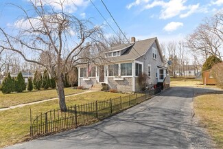 21 Hillside Ave, West Bridgewater, MA 02379
