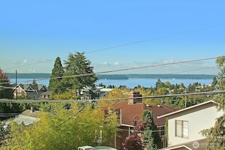 4439 44th Ave SW Unit C, Seattle, WA 98116