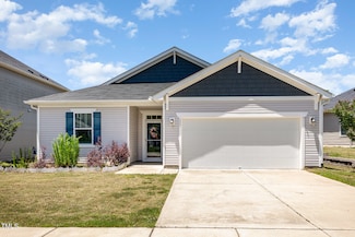 157 Willow Grove Ln, Fuquay-Varina, NC 27526