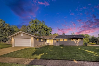 3303 Hilltop Dr, South Bend, IN 46614