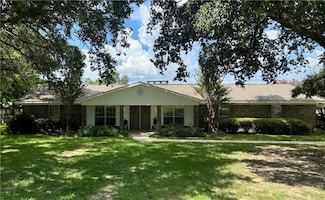 22 Laredo Dr, Saraland, AL 36571