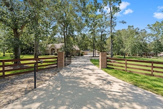 15456 Pin Oak Dr, Conroe, TX 77384