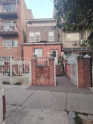 109-16 34th Ave, Flushing, NY 11368