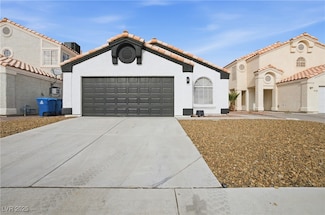 8112 Hercules Dr, Las Vegas, NV 89128