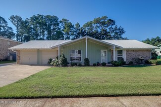 3228 Nottingham Rd, Ocean Springs, MS 39564