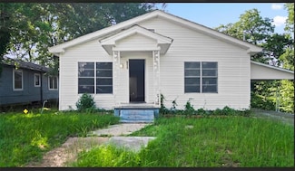 311 Andrew St, Pineville, LA 71360