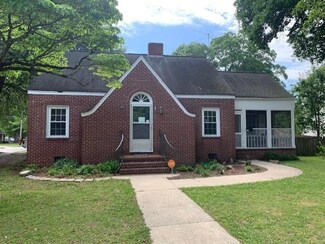 106 N Green St, Selma, NC 27576