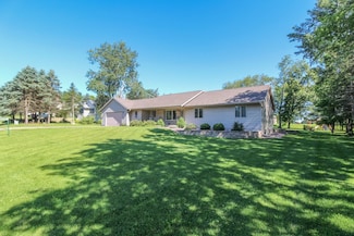W9098 Bluewaters Pass, Cambridge, WI 53523