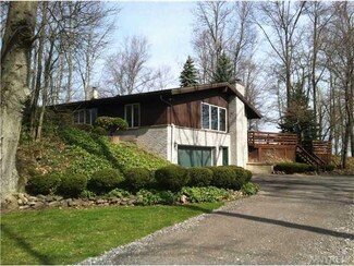 1545 Lake Rd, Youngstown, NY 14174