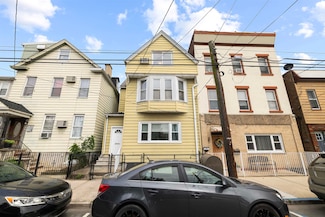 126 Grant Ave, Harrison, NJ 07029