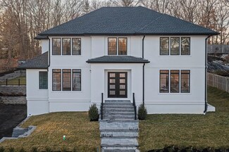 73 North St, Newton Center, MA 02459