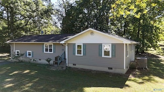 40 Ron Davis Dr, Scottsboro, AL 35768