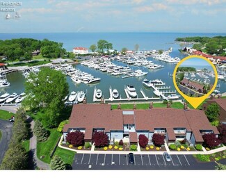 3110 N Marina View Dr, Port Clinton, OH 43452