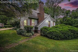 44988 52nd St, Lawrence, MI 49064