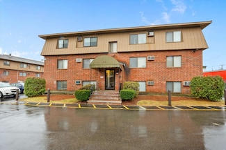 25 Log St Unit 1H, Manchester, NH 03102