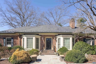 42 Old Farm Rd, Charlottesville, VA 22903