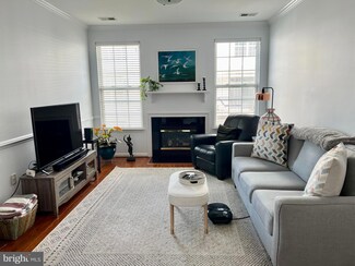 11501 Cardoness Ln Unit 304, Fairfax, VA 22030
