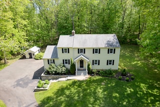 31 Pine Dr, Madison, CT 06443