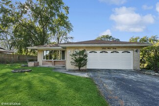 6340 Willow Springs Rd, La Grange Highlands, IL 60525