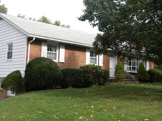 445 W Highland Ave, Williamsport, PA 17702