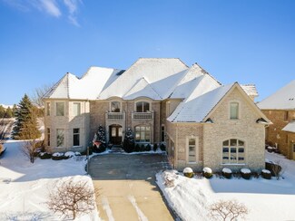 1845 Sawgrass St, Vernon Hills, IL 60061