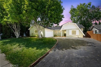 24155 Kittridge St, West Hills, CA 91307