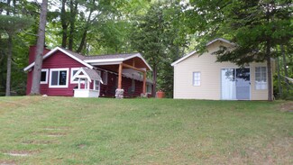 4762 Hiawatha Dr, Cheboygan, MI 49721