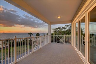 200 Main St Unit 301, Dunedin, FL 34698