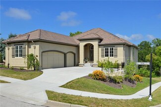 6601 Royal Ct, Kansas City, MO 64152