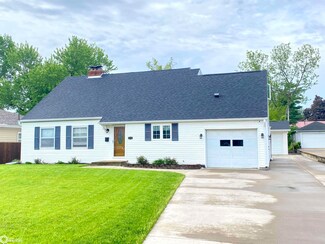 1310 W Main St, Marshalltown, IA 50158