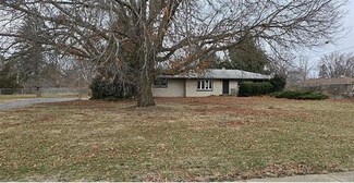 730 Ralston Rd, Machesney Park, IL 61115
