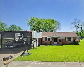 718 Contour Dr, Mexia, TX 76667
