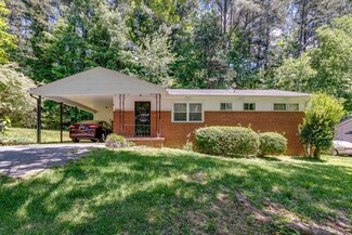 905 Curleque Dr, Chattanooga, TN 37411
