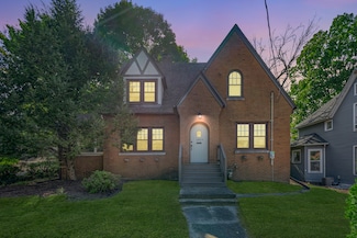 2409 E State St, Rockford, IL 61108