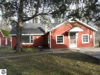 1449 Twin Lakes Rd, Marion, MI 49665