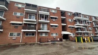 2925 W 13 Mile Rd Unit 405, Royal Oak, MI 48073