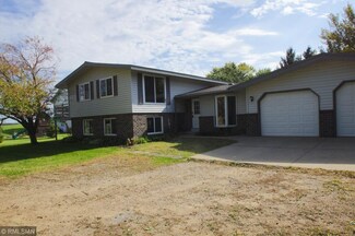 126 15th St SW, New Prague, MN 56071