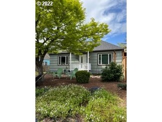 490 Foch St, Eugene, OR 97402