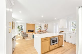 80 Willowdean Ave, West Roxbury, MA 02132