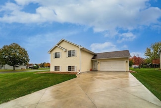 2088 Eastway Ave, Shakopee, MN 55379