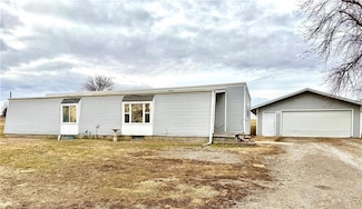 821 E South Ave, Maryville, MO 64468